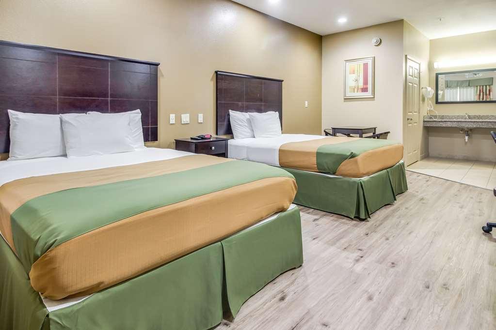 Americas Best Value Inn & Suites Tomball Room photo